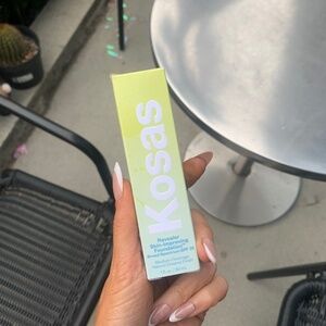 Kosas revealer foundation new sealed in box